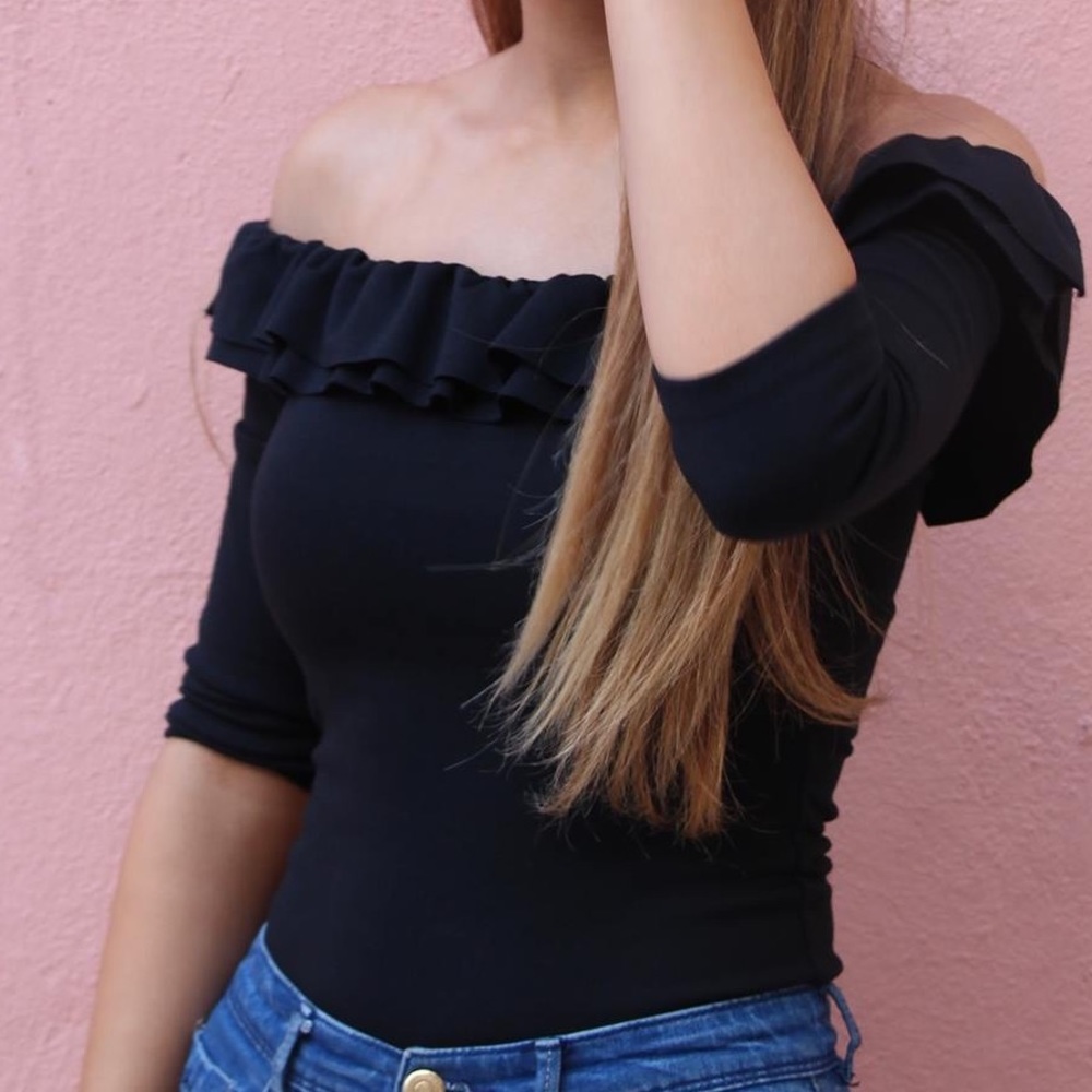 Zara off shoulder ruffle bodysuit